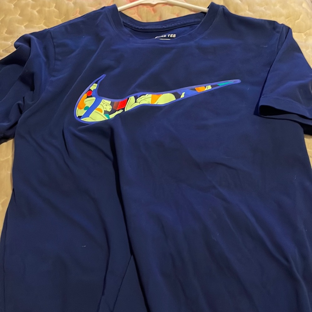 Nike tee